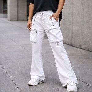Motive Denim‎ men’s stacked White Cargo Flare Pants side leg pockets size small